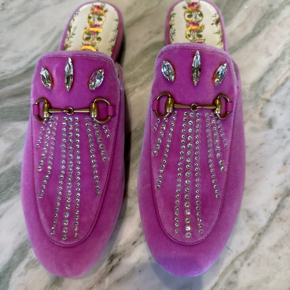 Gucci Purple Velvet Loafers - Picture 1 of 3